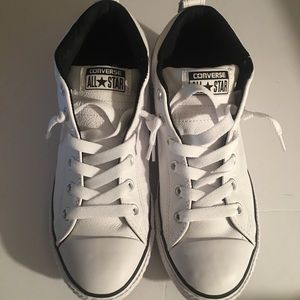 Boys leather converse size 6